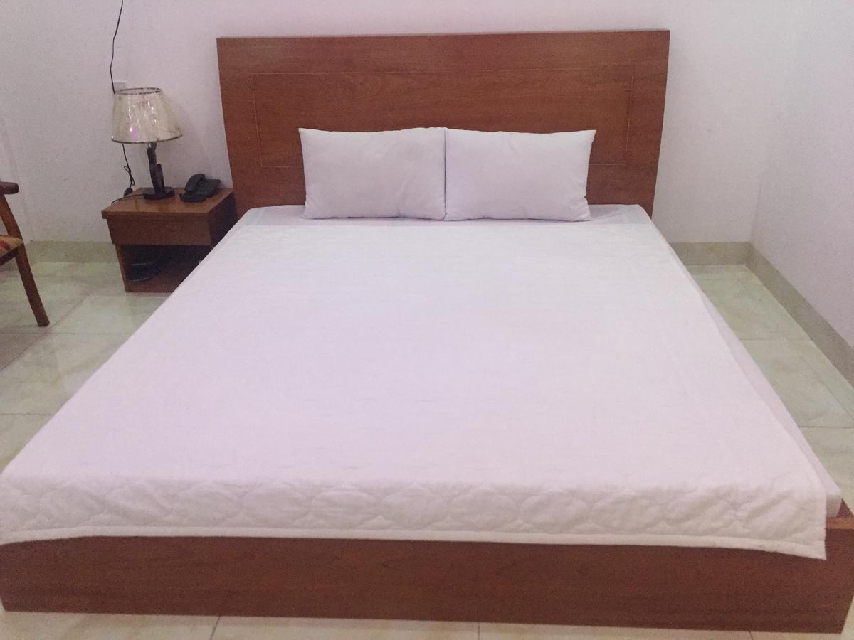 Hotel Hoang Dung Kinh Dinh Kültér fotó