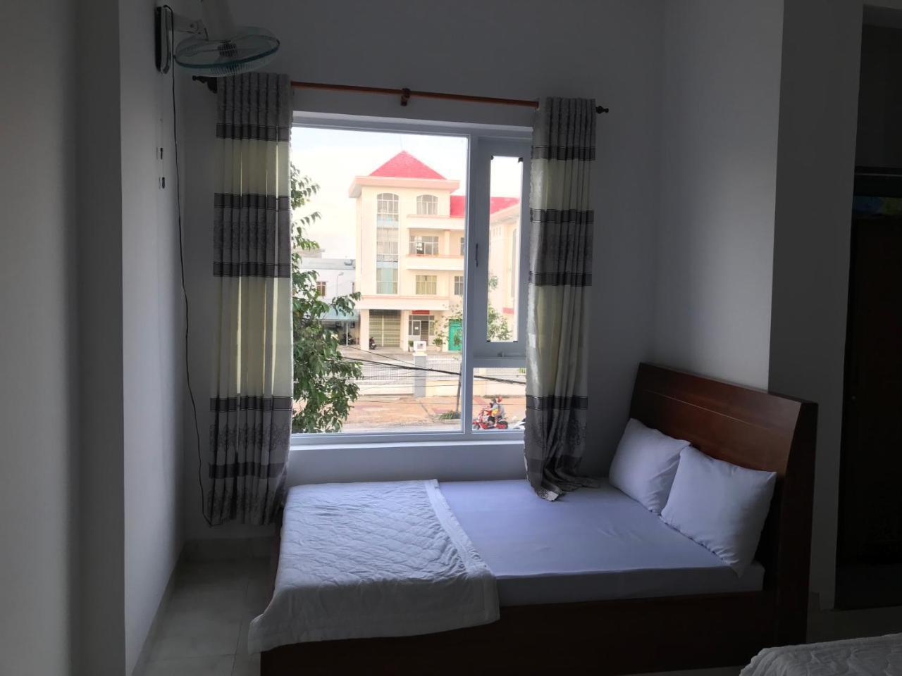Hotel Hoang Dung Kinh Dinh Kültér fotó