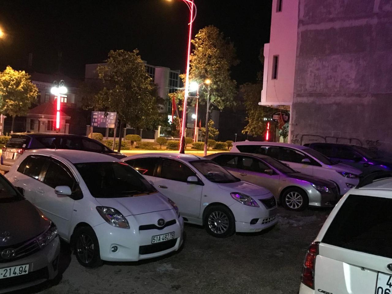 Hotel Hoang Dung Kinh Dinh Kültér fotó